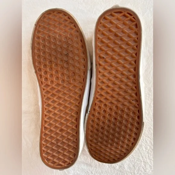 Vans - White with Bird Embroidery - Picture 6 of 8